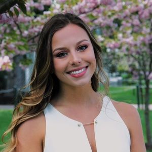 Meet your Posher, Courtney